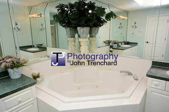 59 Master Bathroom