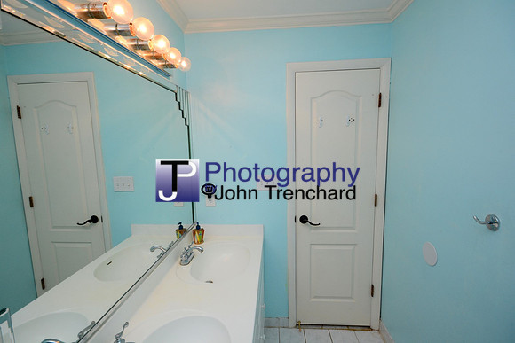74 Bathroom
